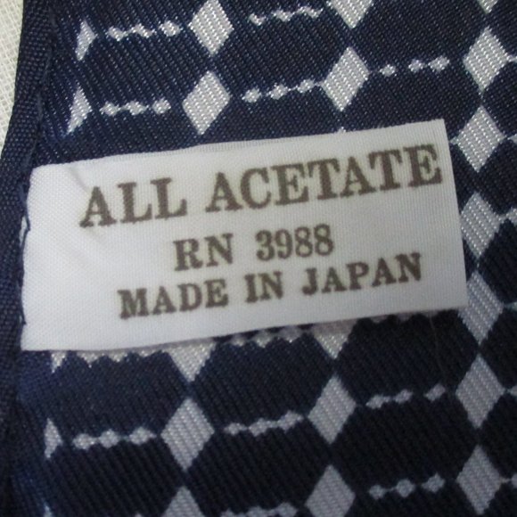 1970s navy & white pattern scarf - Picture 4 of 8